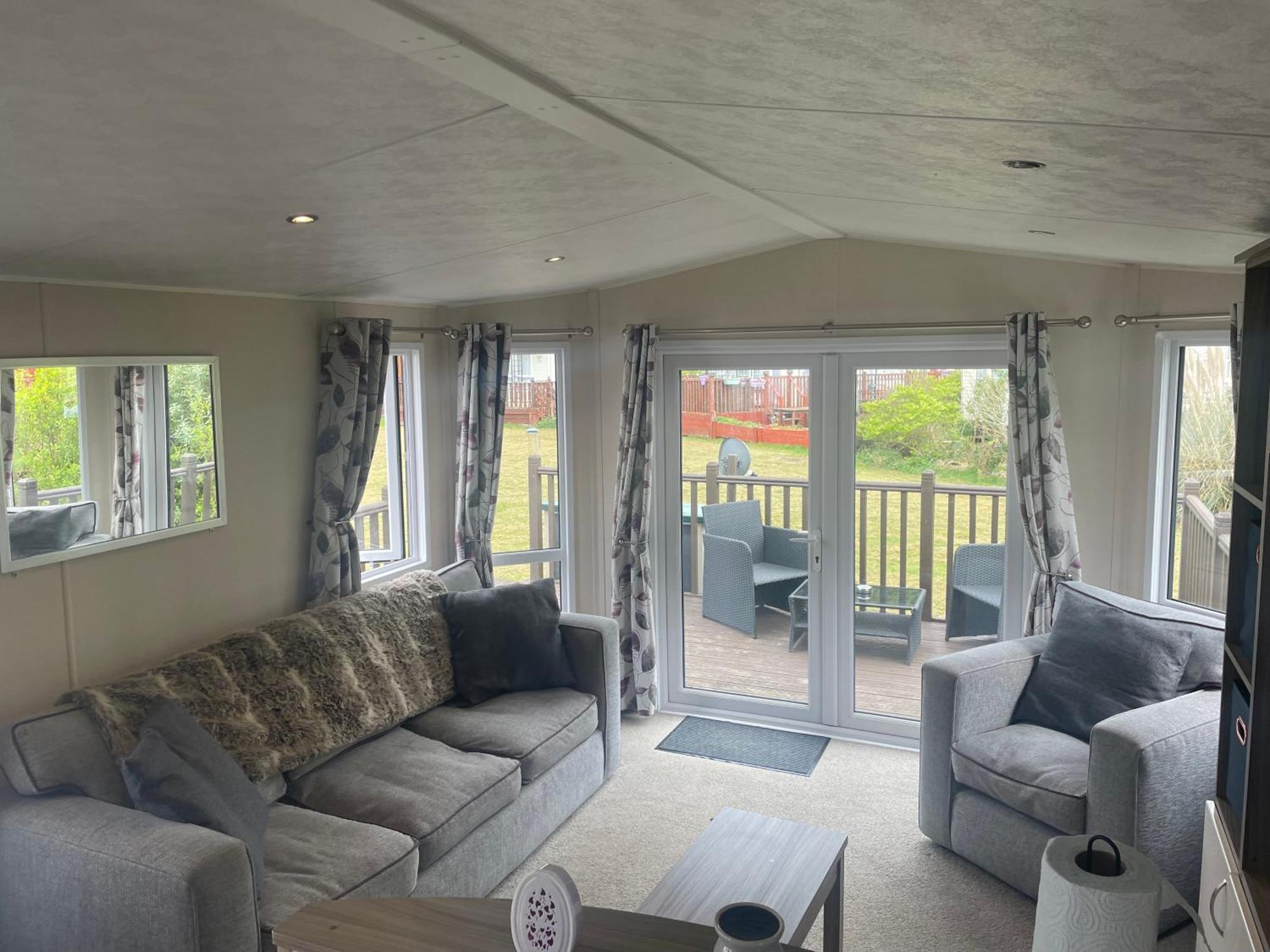 Beautiful 2 Bedroom Caravan On Billing Aquadrome Northampton Kültér fotó